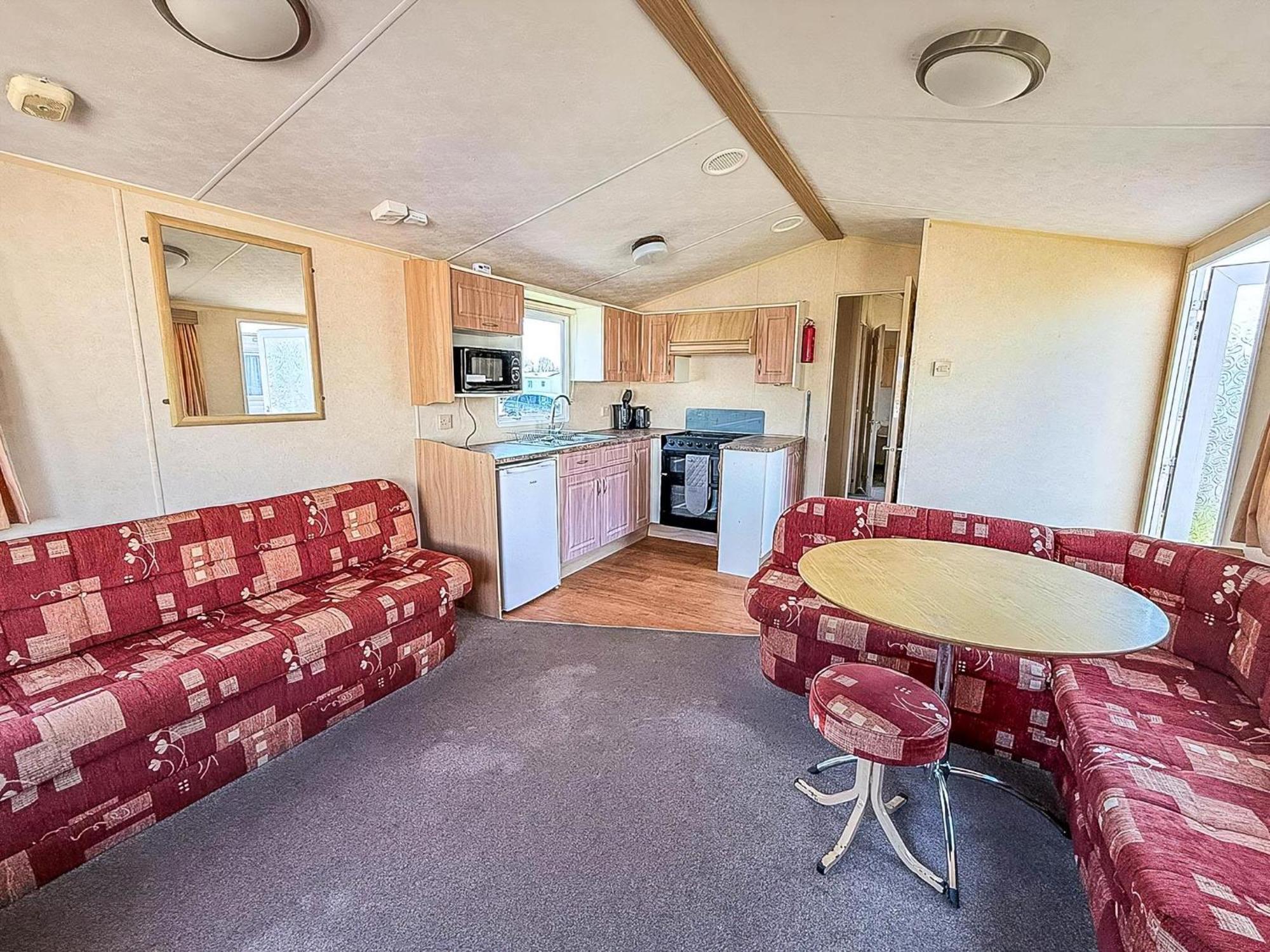 Superb Caravan At Seawick Holiday Park, Sleeps 8 Ref 27202Sw Clacton-on-Sea Kültér fotó